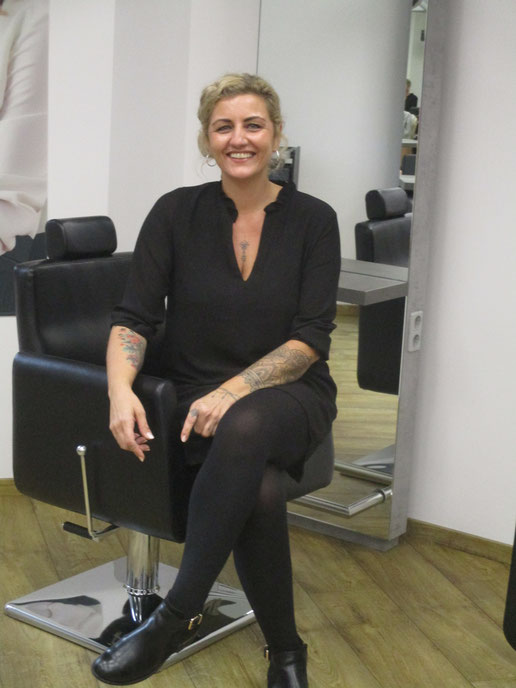Tina, Friseurin · Nagelmodellage · Fußpflege bei Salon Ani
